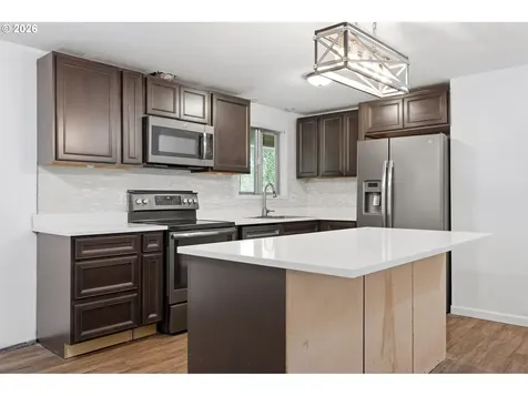 1211 SE 212th Avenue Gresham OR 97030