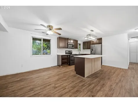 1211 SE 212th Avenue Gresham OR 97030