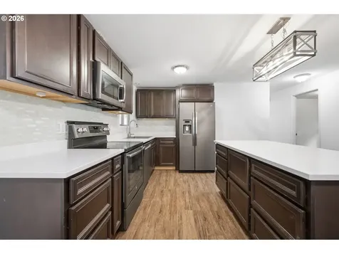 1211 SE 212th Avenue Gresham OR 97030