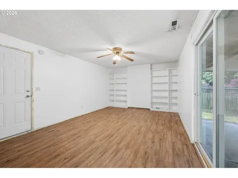 1211 SE 212th Avenue Gresham OR 97030