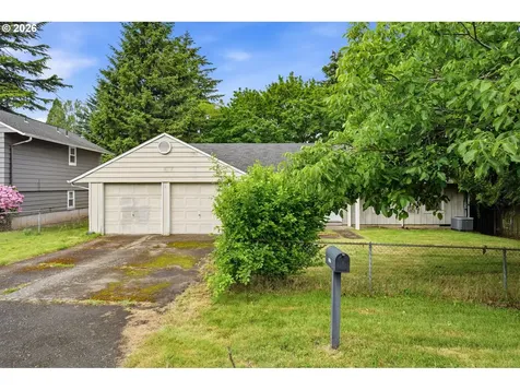 1211 SE 212th Avenue Gresham OR 97030