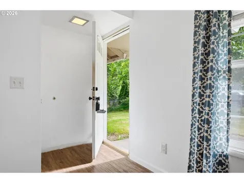 1211 SE 212th Avenue Gresham OR 97030