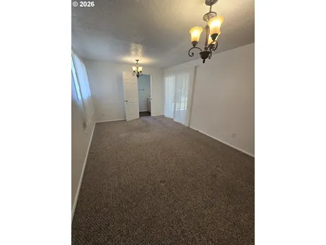 1289 Astor Way Woodburn OR 97071