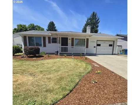 1289 Astor Way Woodburn OR 97071