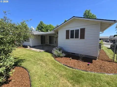 1289 Astor Way Woodburn OR 97071