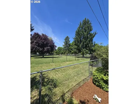 1289 Astor Way Woodburn OR 97071