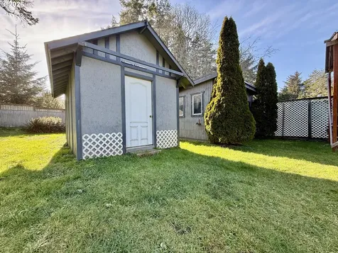 91566 Dolezal Lane Coos Bay OR 97420