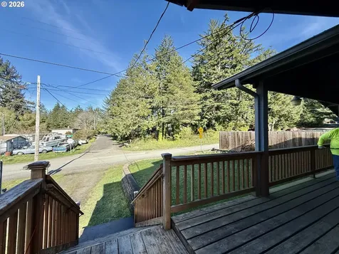 91566 Dolezal Lane Coos Bay OR 97420