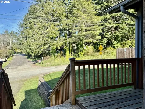 91566 Dolezal Lane Coos Bay OR 97420