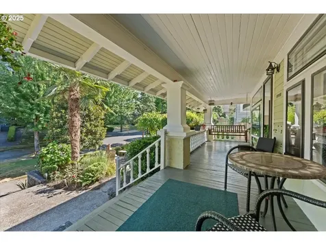 553 NE 43rd Avenue Portland OR 97213