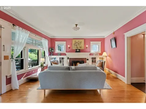 553 NE 43rd Avenue Portland OR 97213