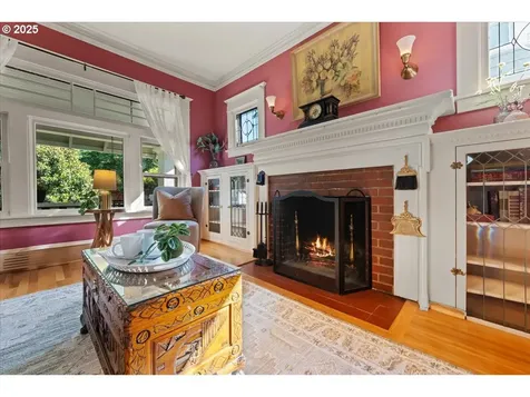 553 NE 43rd Avenue Portland OR 97213