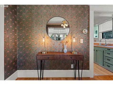 553 NE 43rd Avenue Portland OR 97213