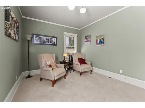 553 NE 43rd Avenue Portland OR 97213