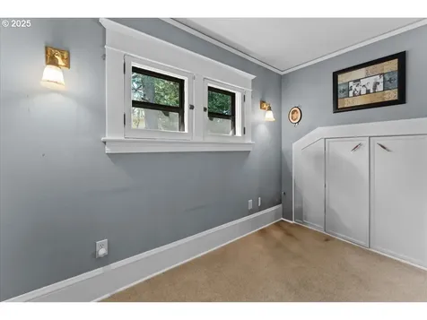 553 NE 43rd Avenue Portland OR 97213