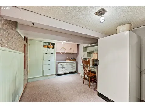 553 NE 43rd Avenue Portland OR 97213
