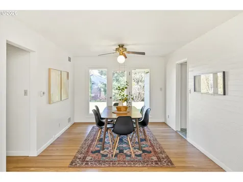 362 NE 9th Place Hillsboro OR 97124