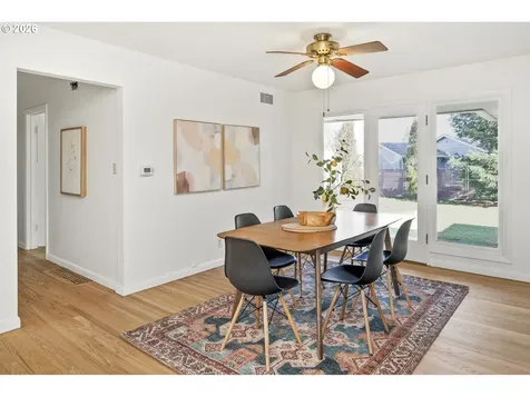 362 NE 9th Place Hillsboro OR 97124
