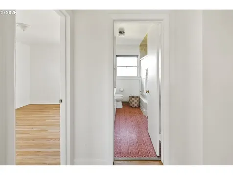 362 NE 9th Place Hillsboro OR 97124