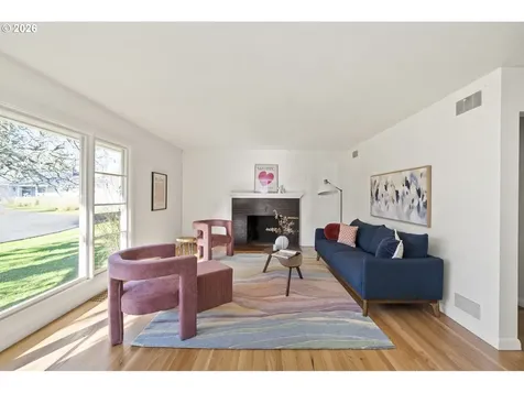 362 NE 9th Place Hillsboro OR 97124