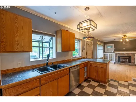 5339 SE 70th Avenue Portland OR 97206