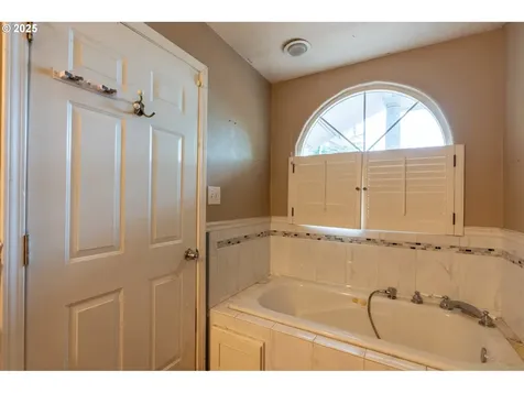 5339 SE 70th Avenue Portland OR 97206