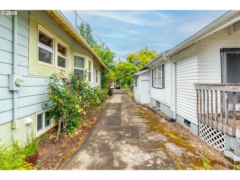 5339 SE 70th Avenue Portland OR 97206