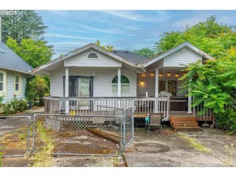 5339 SE 70th Avenue Portland OR 97206