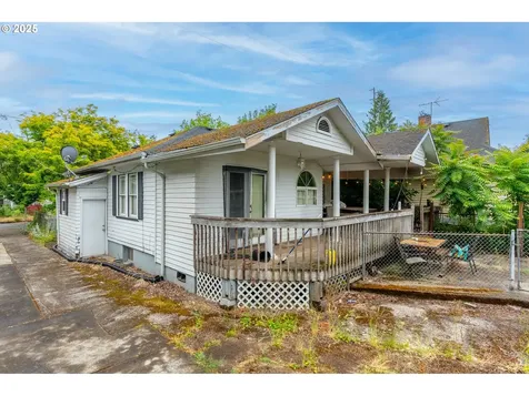 5339 SE 70th Avenue Portland OR 97206