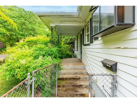 5339 SE 70th Avenue Portland OR 97206