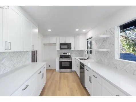 875 E 4th Street La Center WA 98629