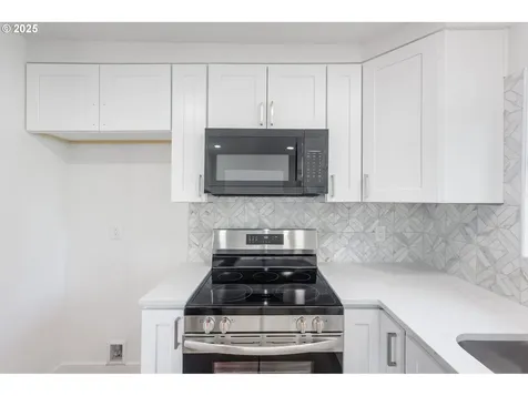 875 E 4th Street La Center WA 98629