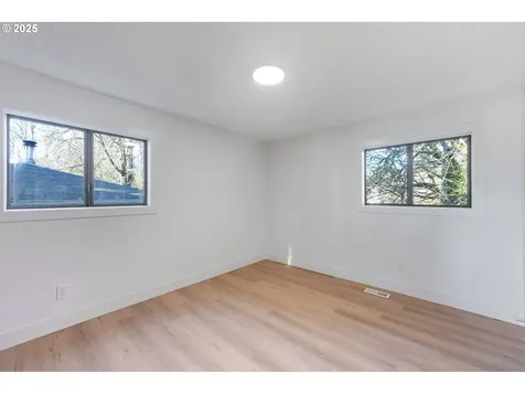 875 E 4th Street La Center WA 98629