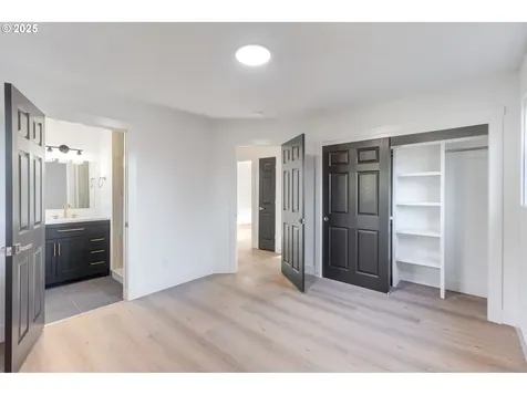 875 E 4th Street La Center WA 98629