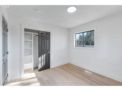 875 E 4th Street La Center WA 98629