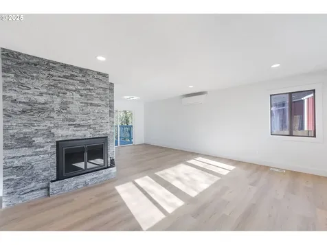 875 E 4th Street La Center WA 98629