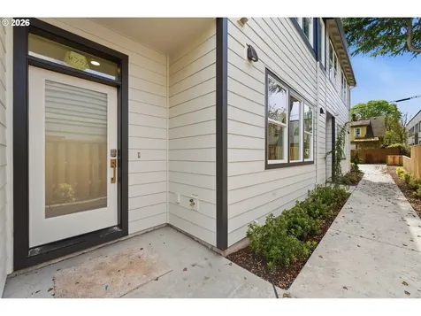 4752 N Vanderbilt Street Portland OR 97203