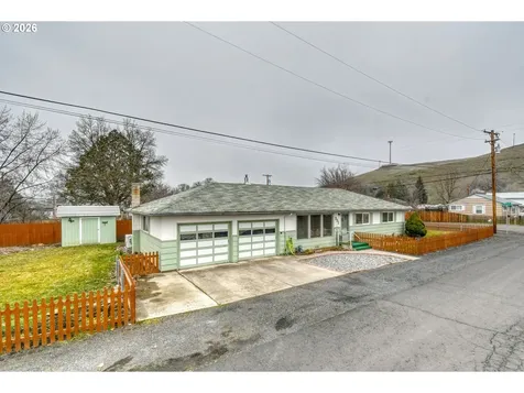 321 NE 42nd Street Pendleton OR 97801