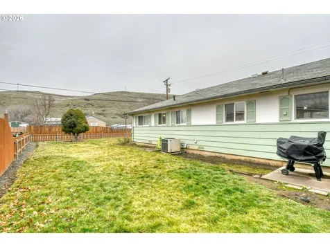 321 NE 42nd Street Pendleton OR 97801