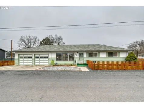 321 NE 42nd Street Pendleton OR 97801