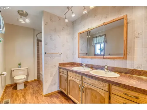 17 SE Kirk Avenue Pendleton OR 97801