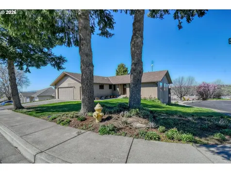 17 SE Kirk Avenue Pendleton OR 97801