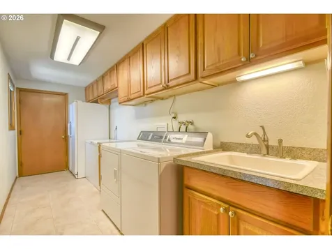 17 SE Kirk Avenue Pendleton OR 97801