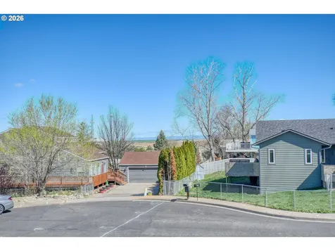 17 SE Kirk Avenue Pendleton OR 97801