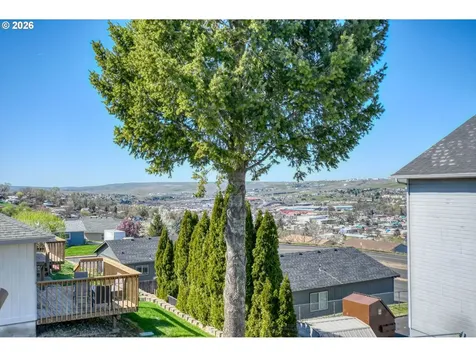 17 SE Kirk Avenue Pendleton OR 97801