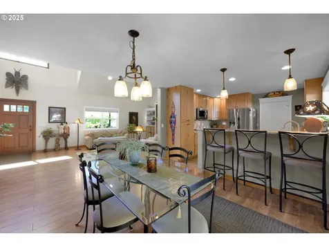 23859 Suttle Road Veneta OR 97487