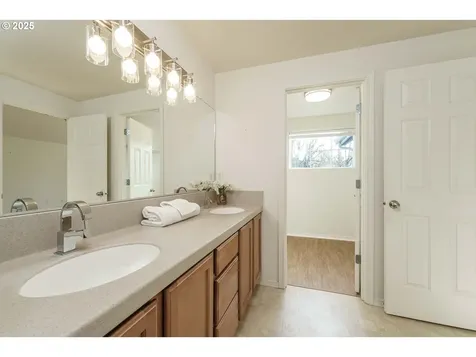 5608 NE 44th Street Vancouver WA 98661