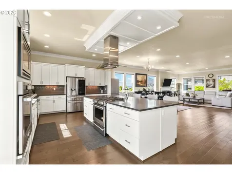 15206 SW Seine Drive Tigard OR 97224