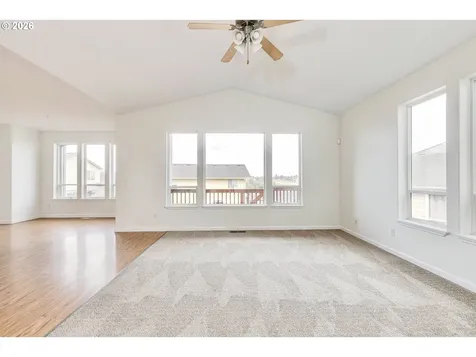 979 Burley Hill Drive NW Salem OR 97304