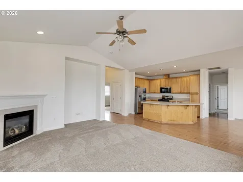 979 Burley Hill Drive NW Salem OR 97304